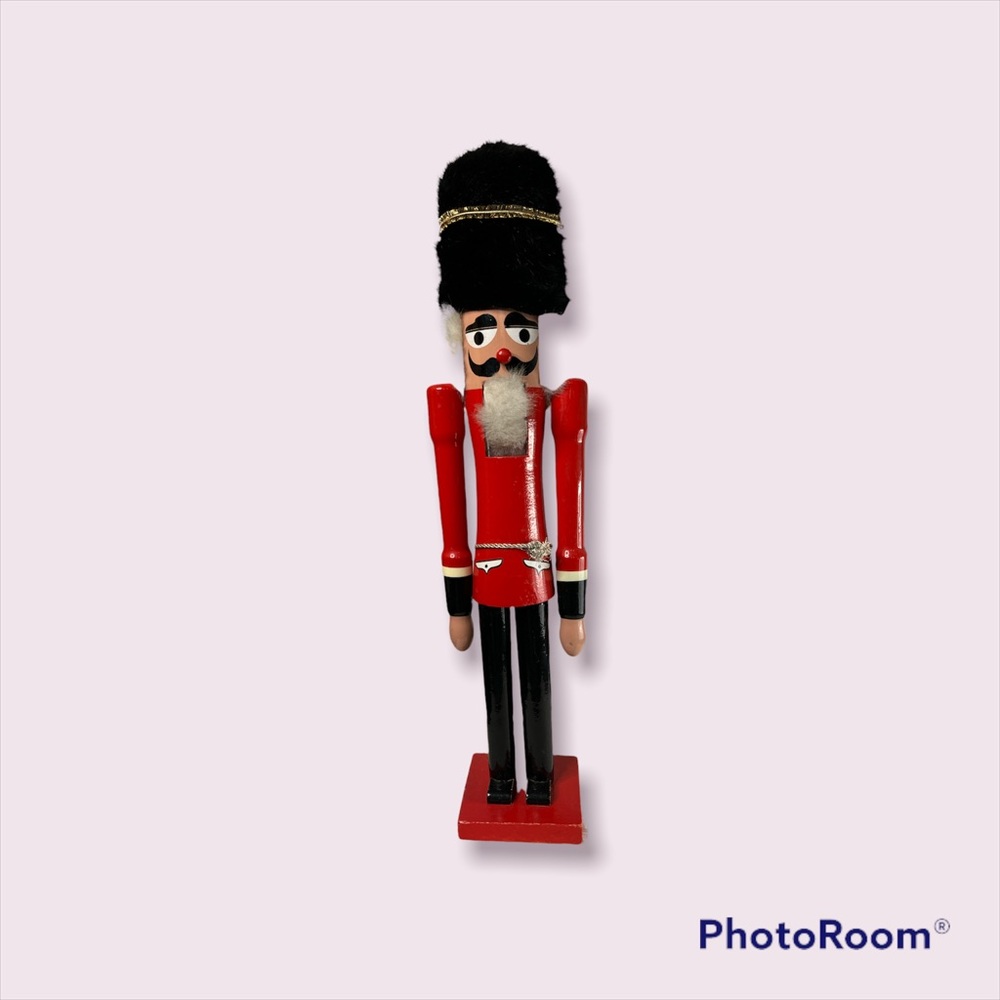 Hirschmann German Nutcracker 21.5 inches